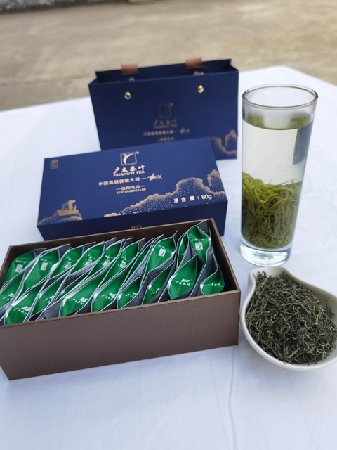 【大別山精神系列一珍品信陽(yáng)毛尖茶伴手禮（匠心）】大別山脈、核心產(chǎn)區(qū)、高山茶園、匠心制作  980元/盒