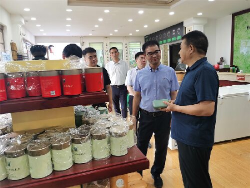 2023年7月13日，中國(guó)郵政集團(tuán)公司河南省分公司夏總一行蒞臨廣義茶印象園參觀指導(dǎo)，給予我司發(fā)展高度評(píng)價(jià)